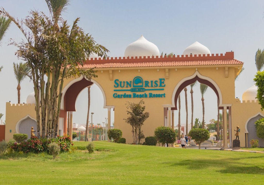 Spa & Trips from SUNRISE Garden Beach Resort Entrance Gate